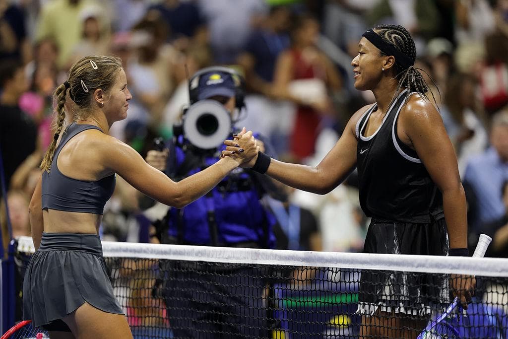 Influencers interrompem jogo de Osaka e reacendem debate sobre comportamento no US Open