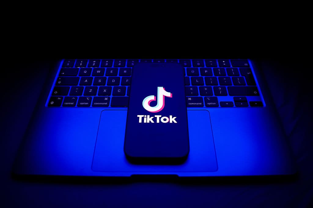 Meta e TikTok permitem maior circulação de conteúdos nocivos, apontam denúncias 