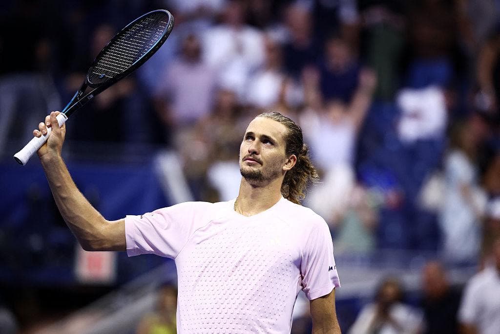 Zverev vence Khachanov e regressa à final do US Open seis anos depois