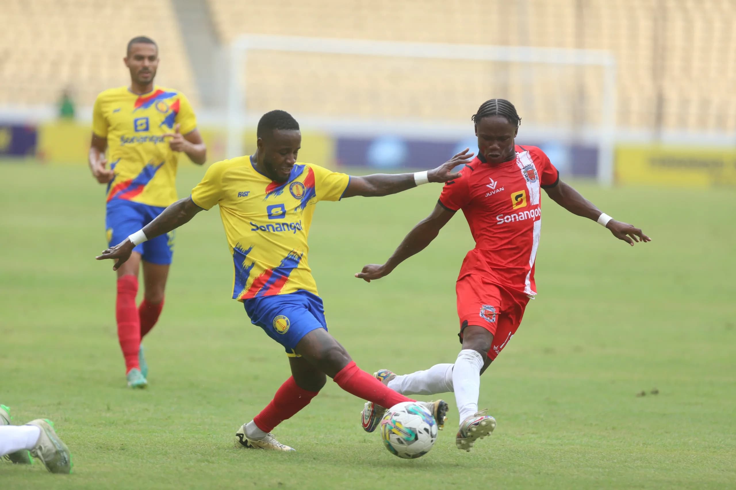 Petro vence Académica do Lobito e aproxima-se da liderança do Girabola