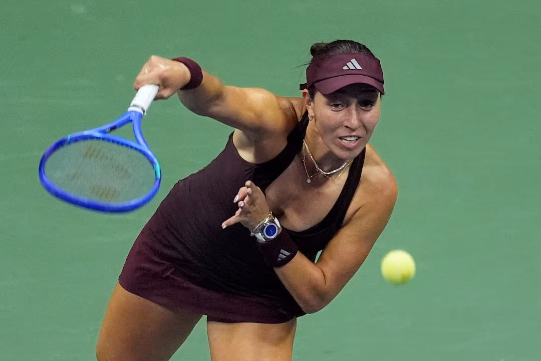 Pegula vira frente a Navarro e marca duelo de gigantes com Sabalenka nas meias-finais do US Open