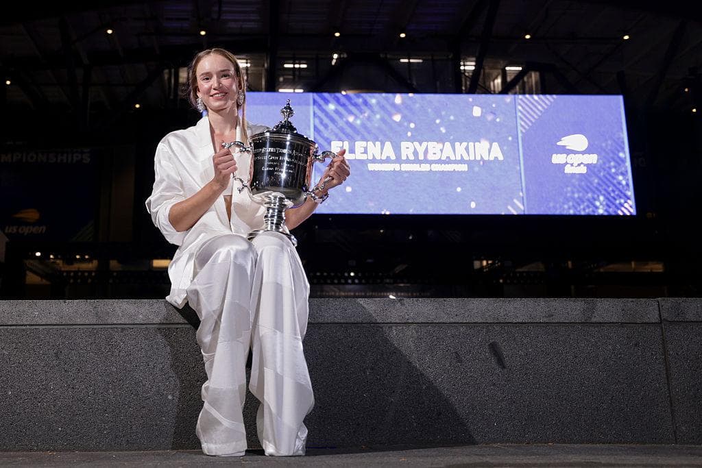 Rybakina inicia reinado como número um mundial e faz história pelo Cazaquistão
