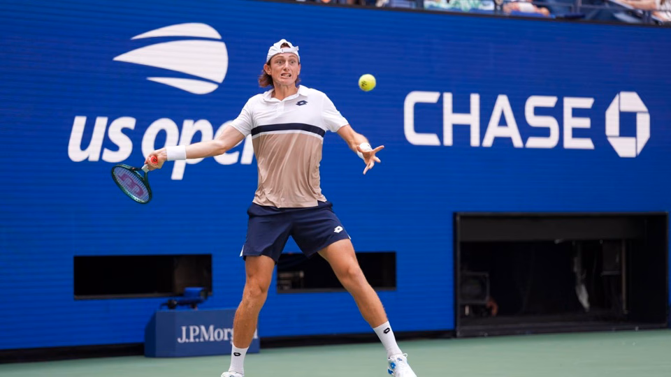 Buse vence maratona de cinco sets e repete feito do avô no US Open 68 anos depois