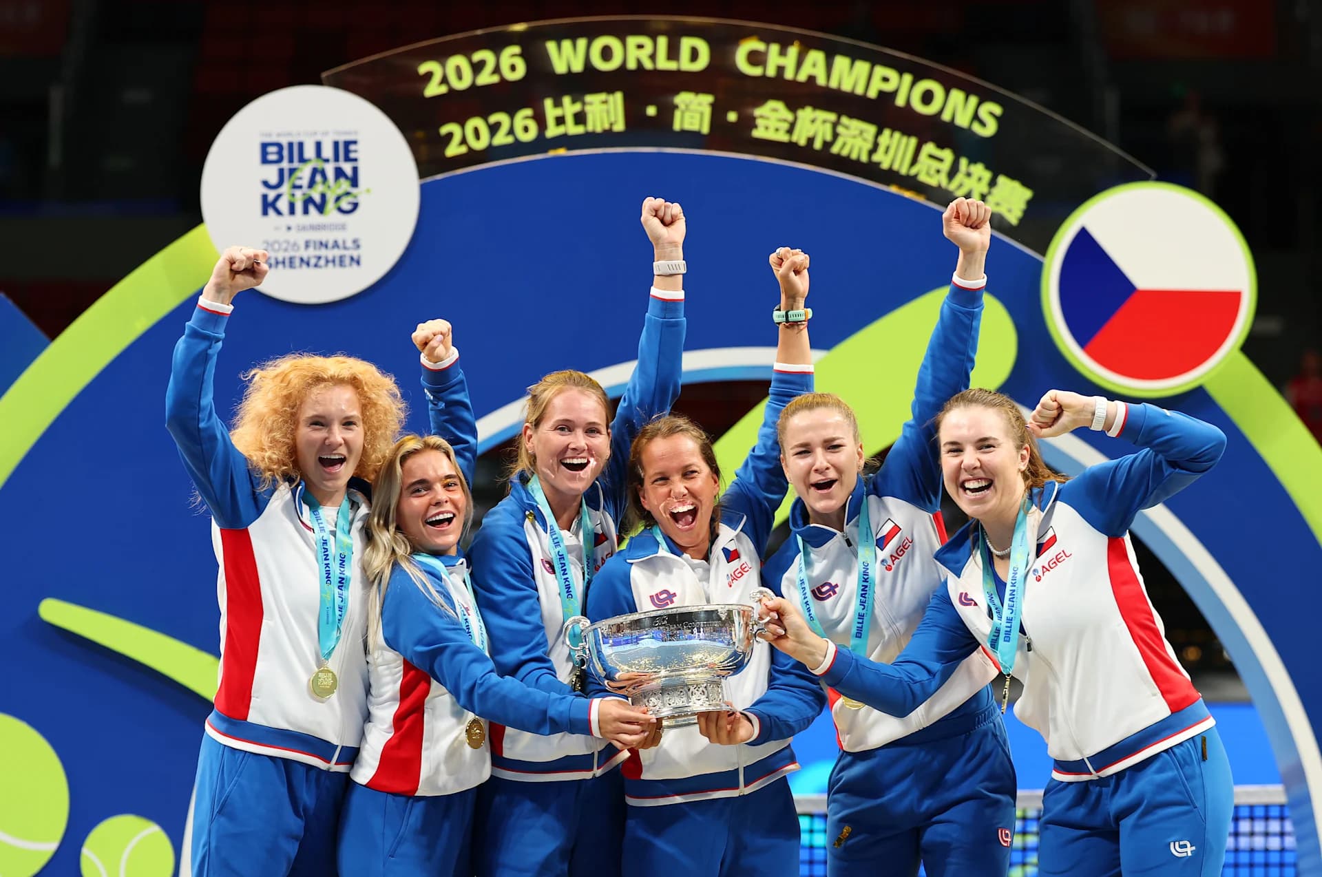 Noskova e Muchova levam Chéquia ao 12.º título da Billie Jean King Cup