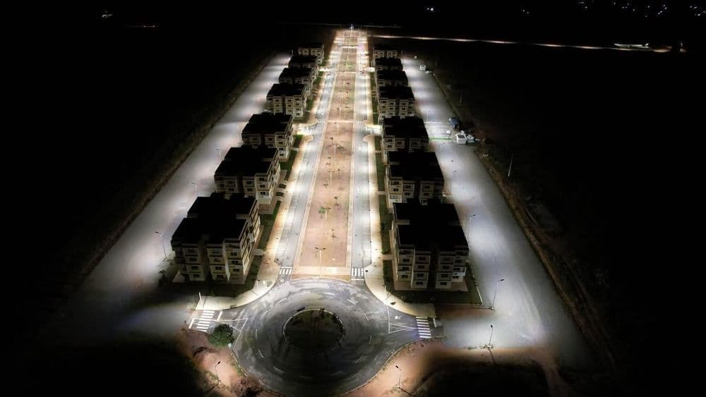 Governo inaugura 212 apartamentos na Centralidade da Carreira de Tiro, em Malanje