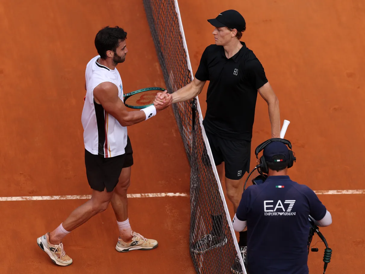 ‎Djokovic vê recorde histórico ameaçado por Sinner em Roma