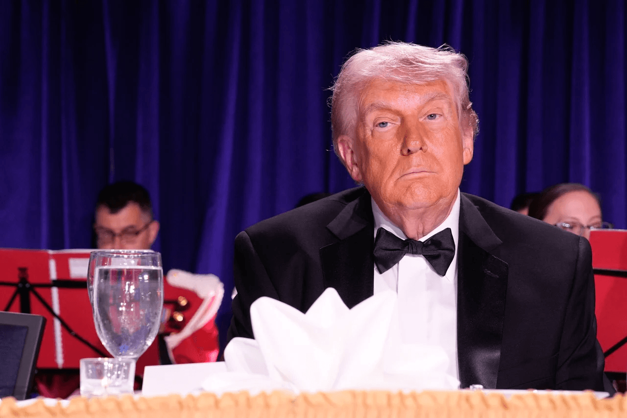 Tiros junto a jantar com Trump geram pânico e forçam retirada do presidente