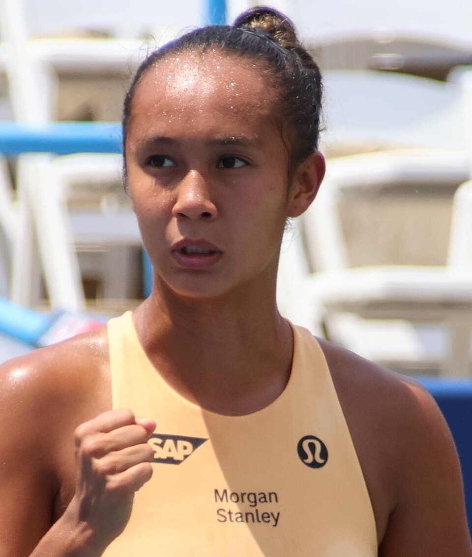 Fernandez vence Eala no primeiro frente a frente entre elas da WTA